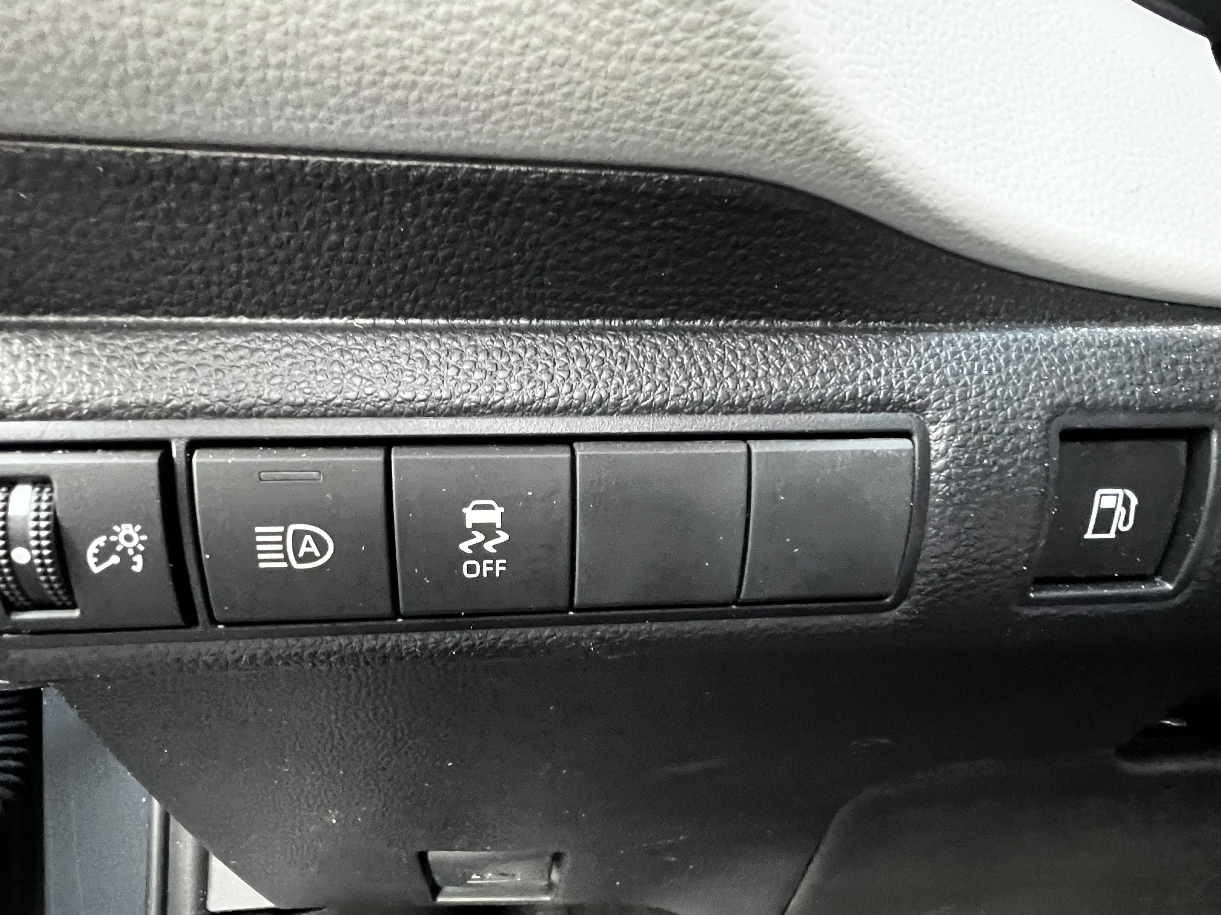 Used 2025 Toyota Corolla SE FWD image 15