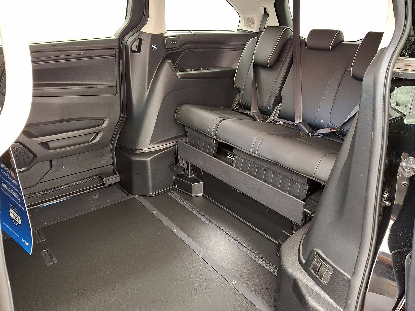 Used 2025 Honda Odyssey Elite image 20