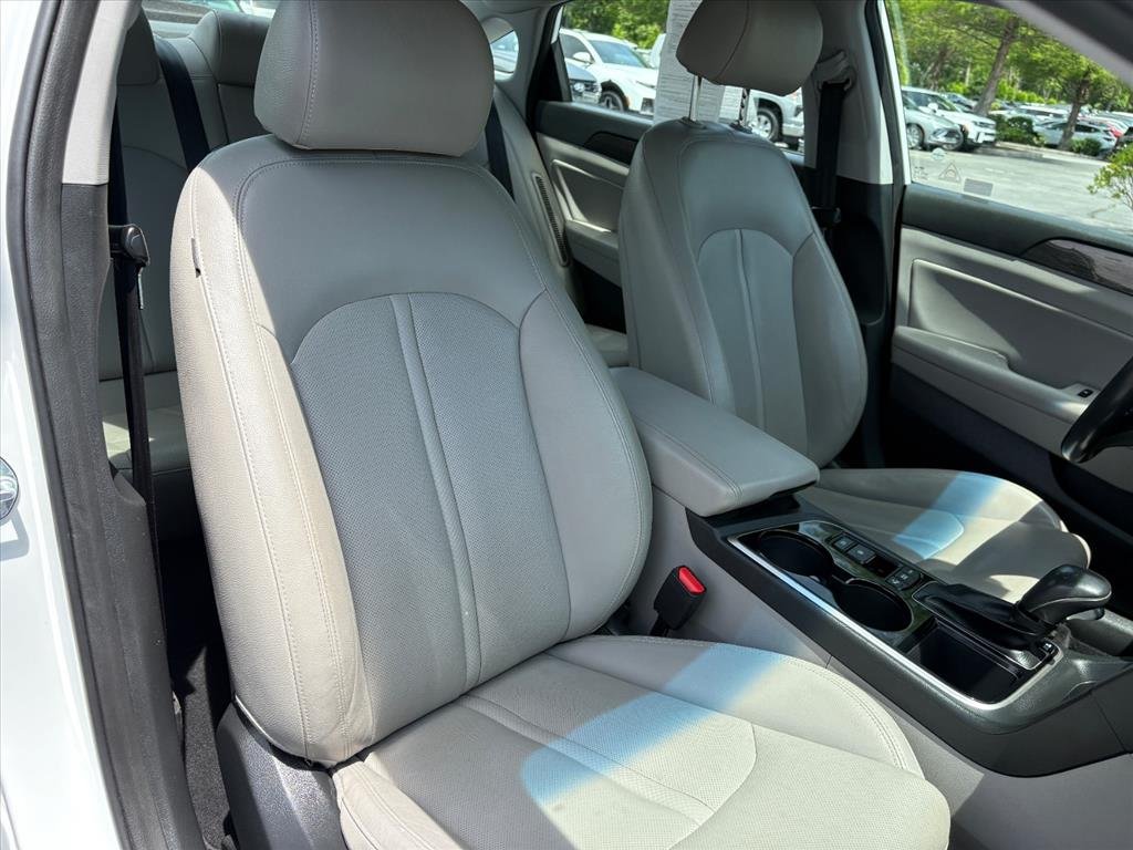 Used 2019 Hyundai Sonata Limited FWD image 17