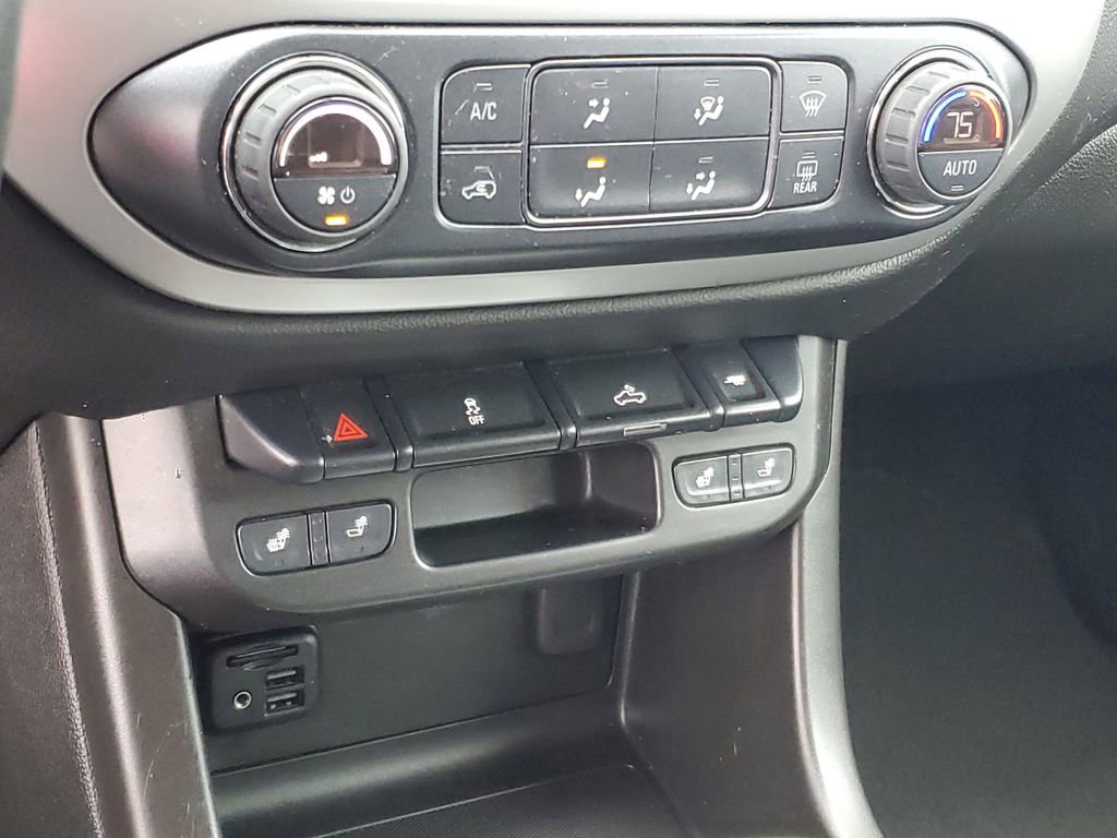 Certified 2022 Chevrolet Colorado LT w/ Luxury Package image 19