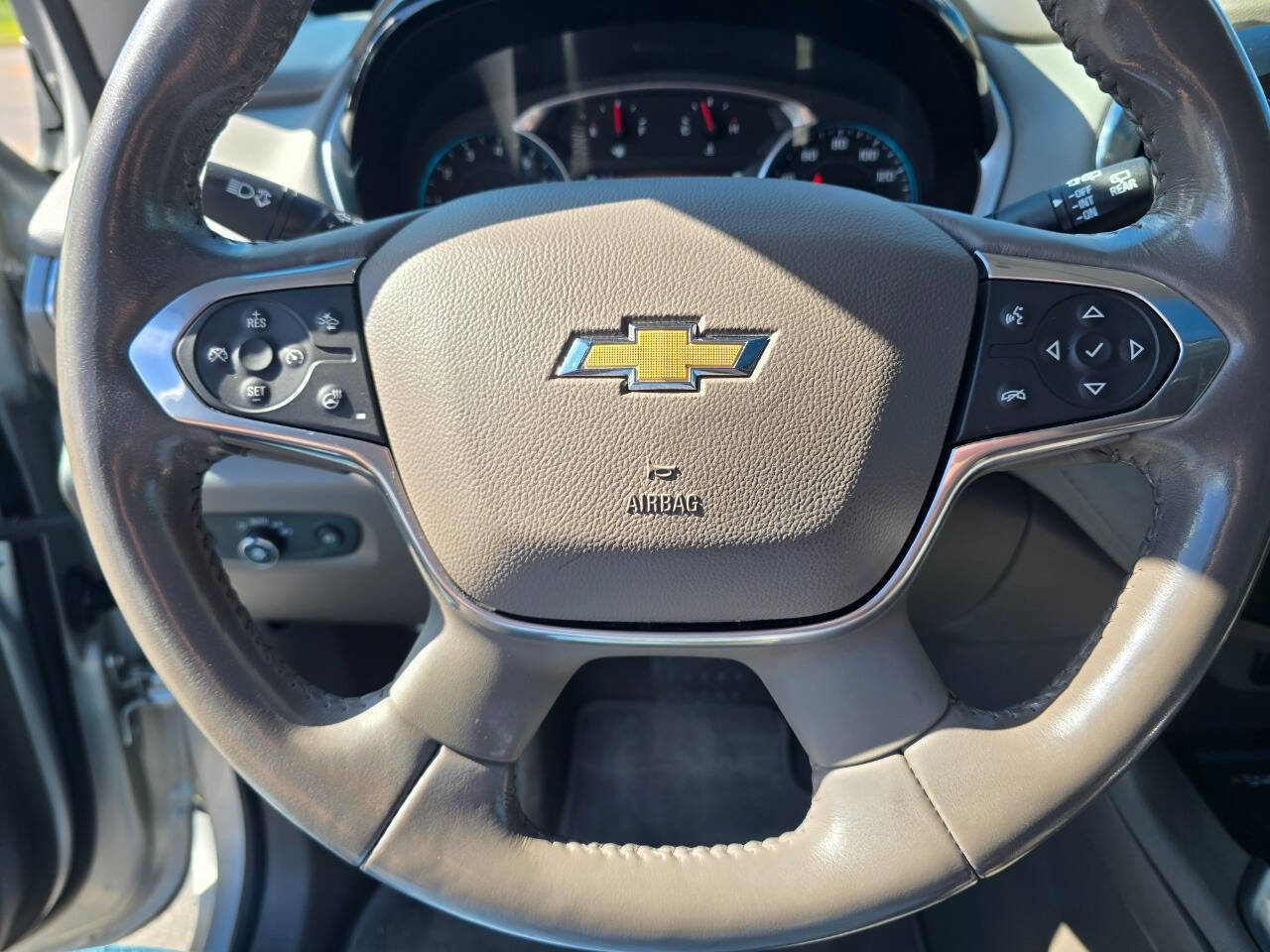 Used 2018 Chevrolet Traverse Premier image 17