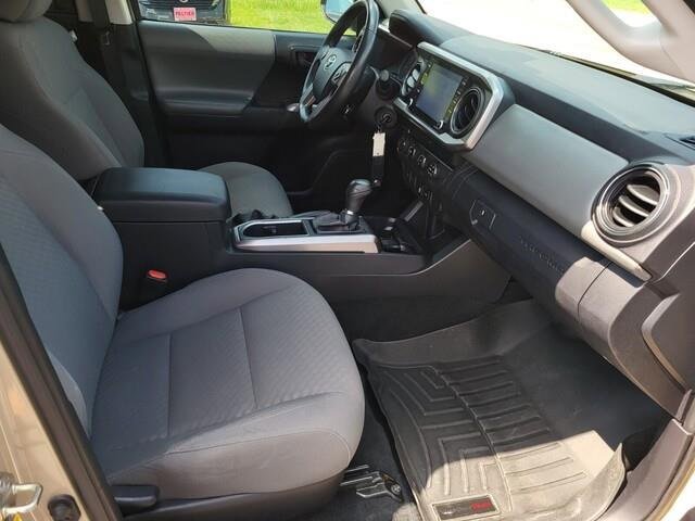 Used 2020 Toyota Tacoma SR5 image 12