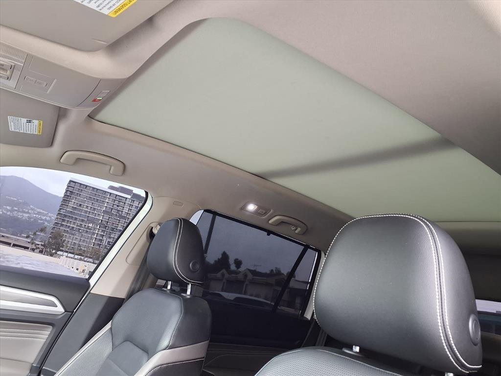 Used 2022 Volkswagen Atlas SEL Premium image 15