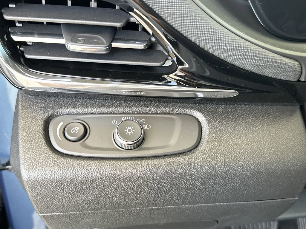 New 2026 Buick Envista Sport Touring w/ Convenience I Package FWD image 18
