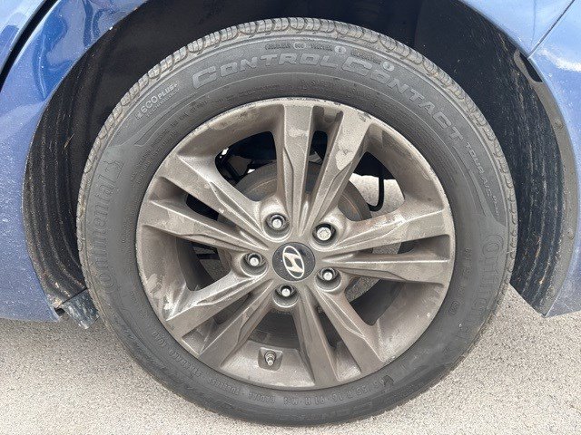 Used 2017 Hyundai Elantra SE image 20
