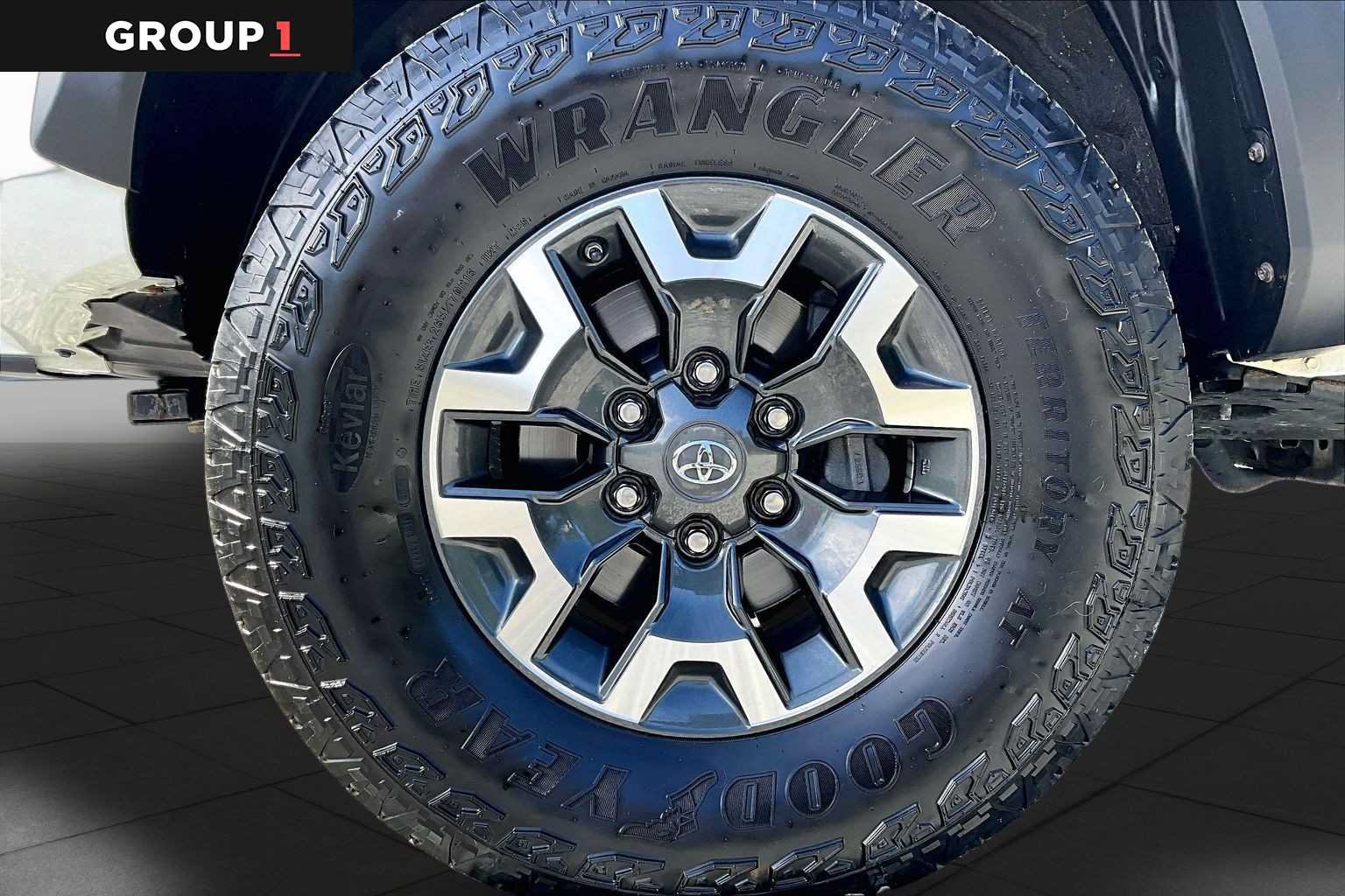 Used 2020 Toyota Tacoma TRD Off-Road w/ Technology Package AWD/4WD image 20