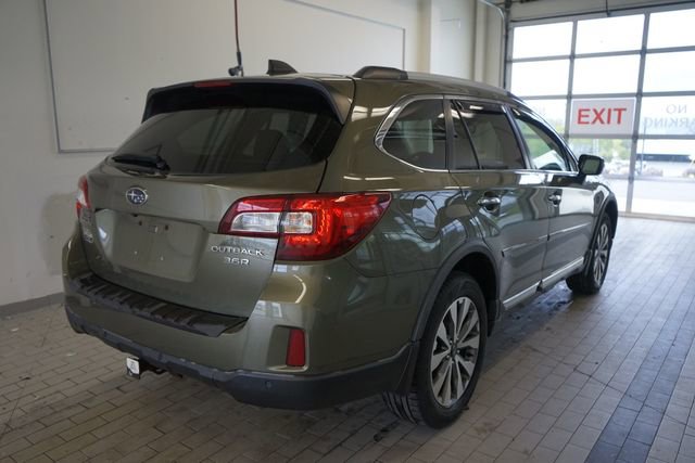 Used 2017 Subaru Outback 3.6R Touring AWD/4WD image 14