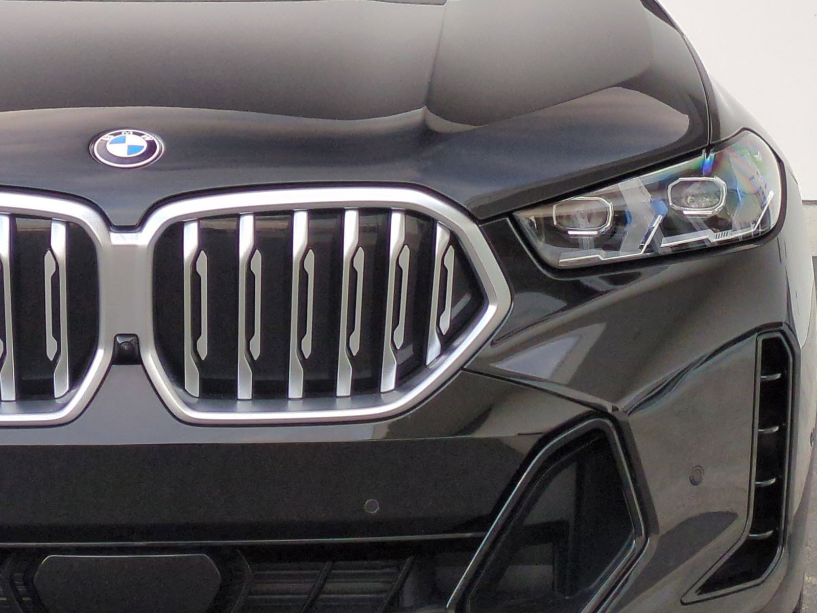 Certified 2024 BMW X6 xDrive40i w/ Premium Package image 6