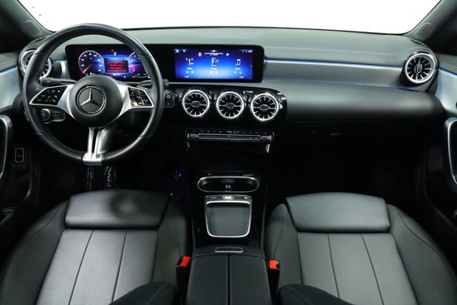 Used 2025 Mercedes-Benz CLA 250 image 11