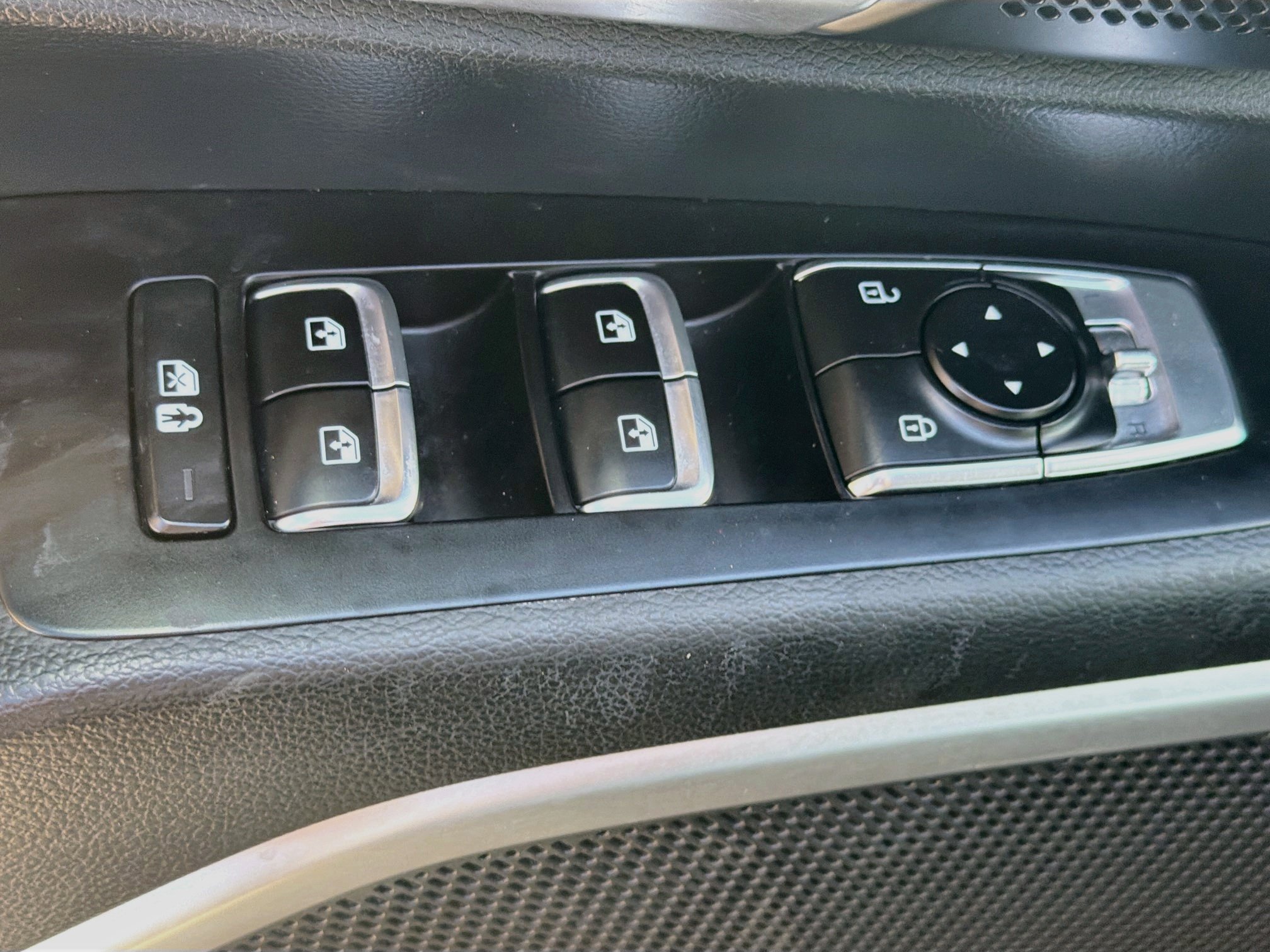 Used 2025 Kia Telluride S AWD/4WD image 15