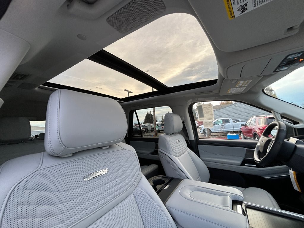 New 2025 Ford Expedition Max Platinum w/ Platinum Ultimate Package AWD/4WD image 28
