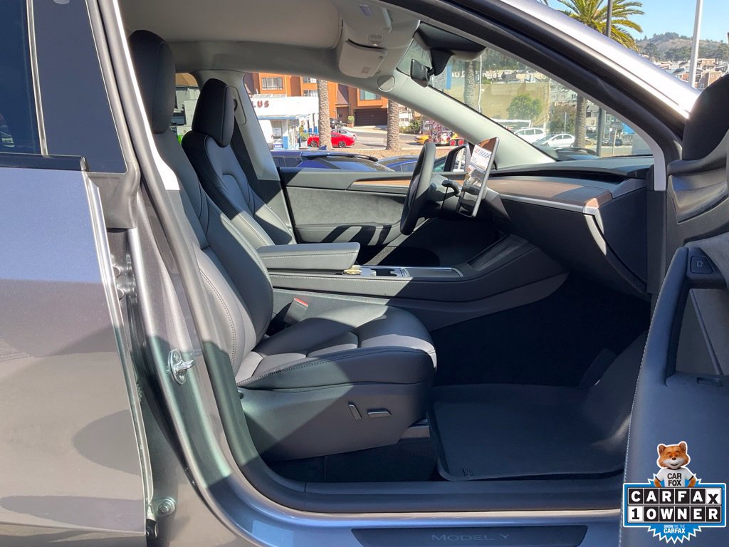 Used 2025 Tesla Model Y Performance AWD/4WD image 60