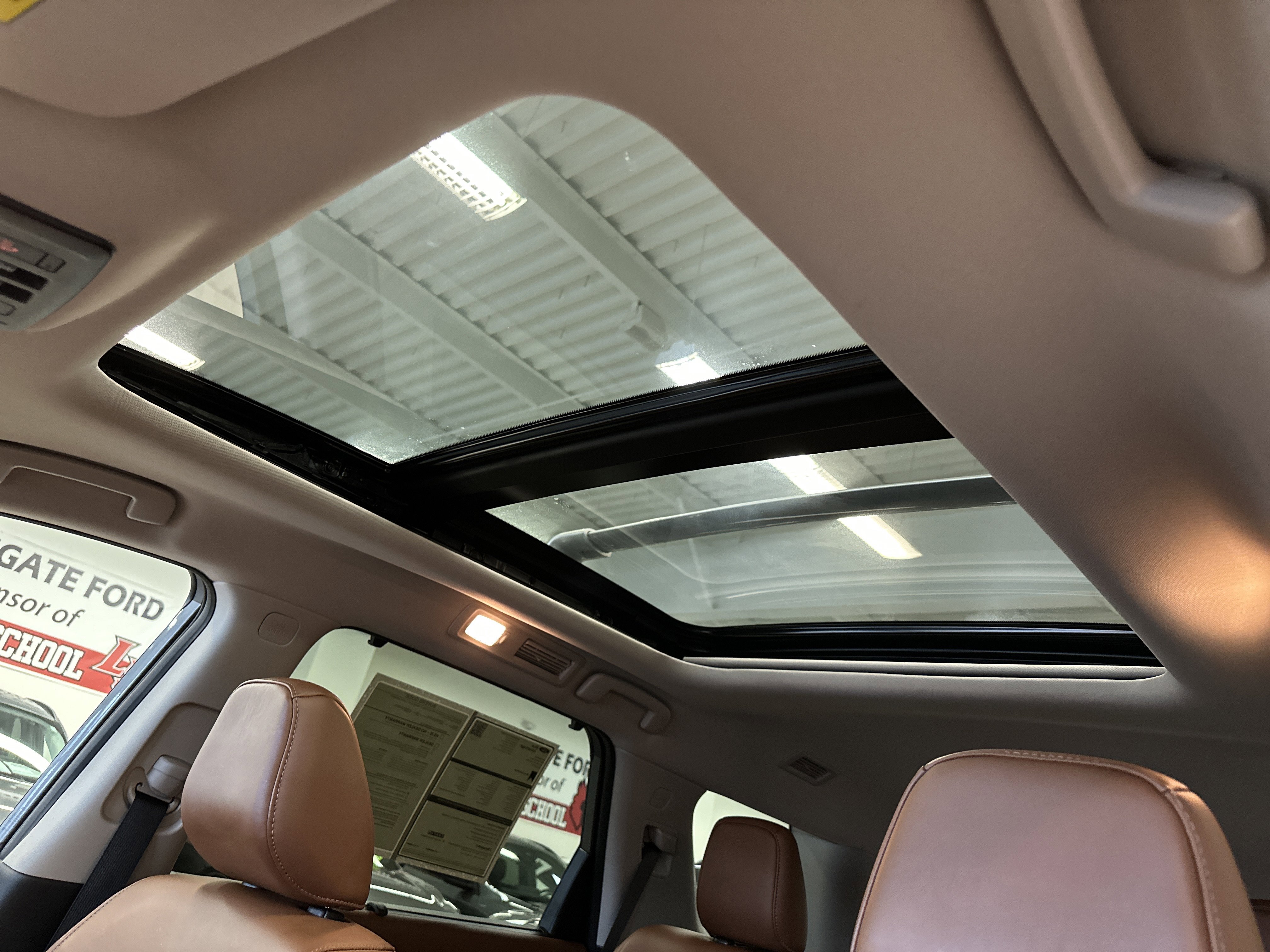 Used 2023 Nissan Pathfinder Platinum image 4