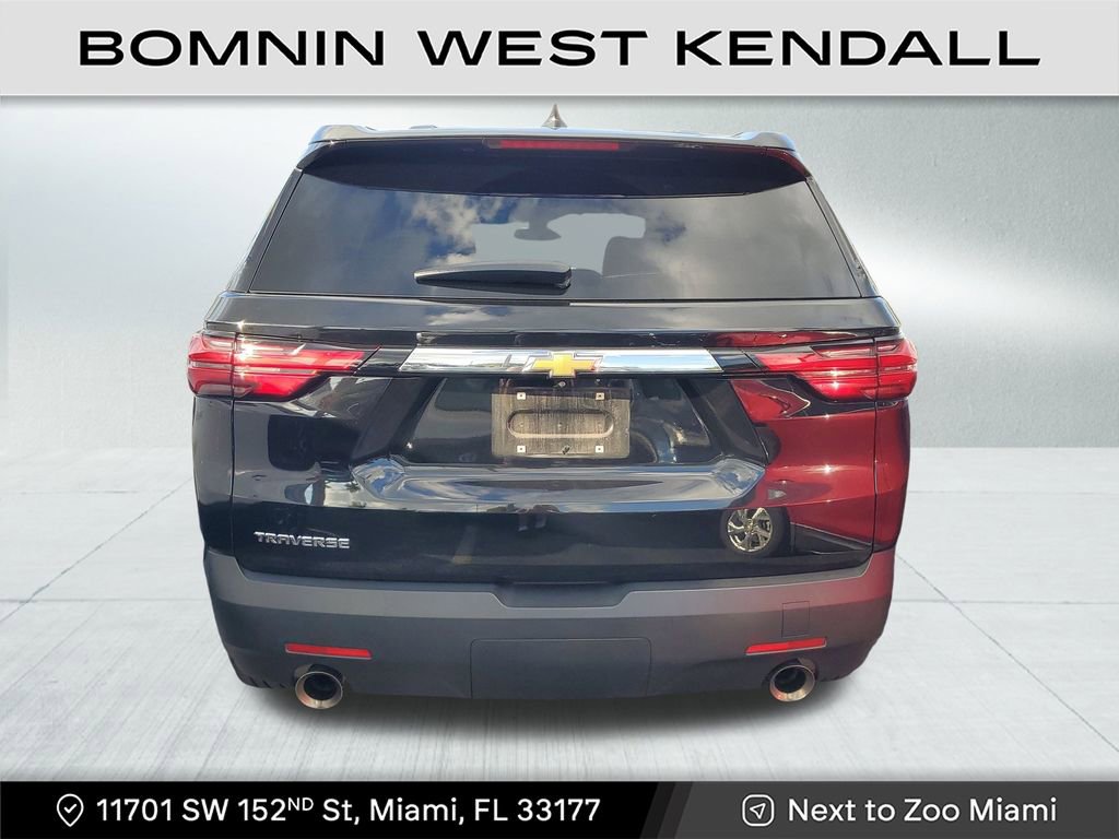 Used 2023 Chevrolet Traverse LS image 5