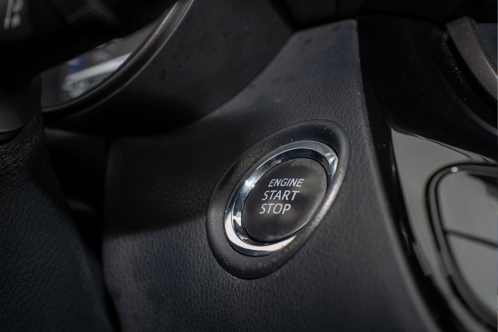 Used 2019 Toyota C-HR XLE image 31