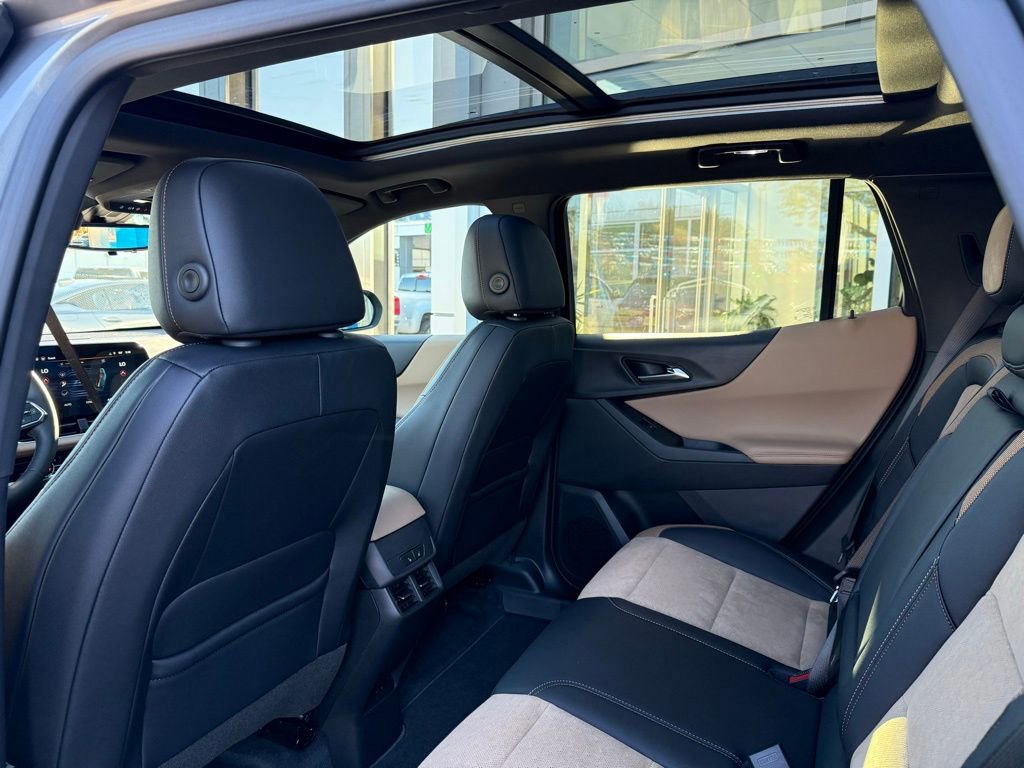 New 2026 Chevrolet Equinox ACTIV w/ Convenience Package III FWD image 48