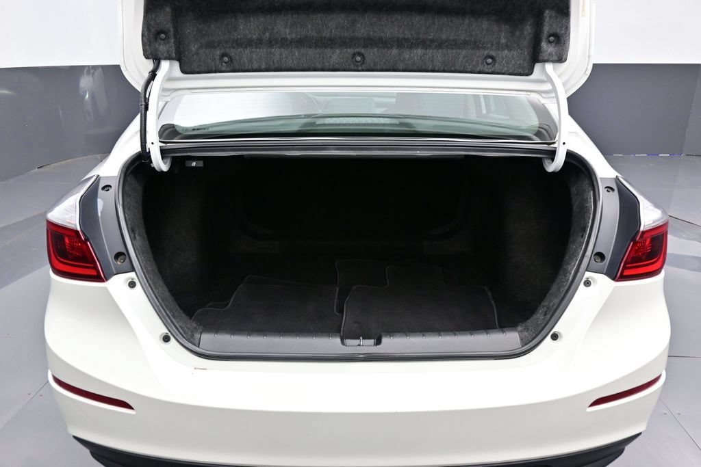Used 2019 Honda Insight LX image 28