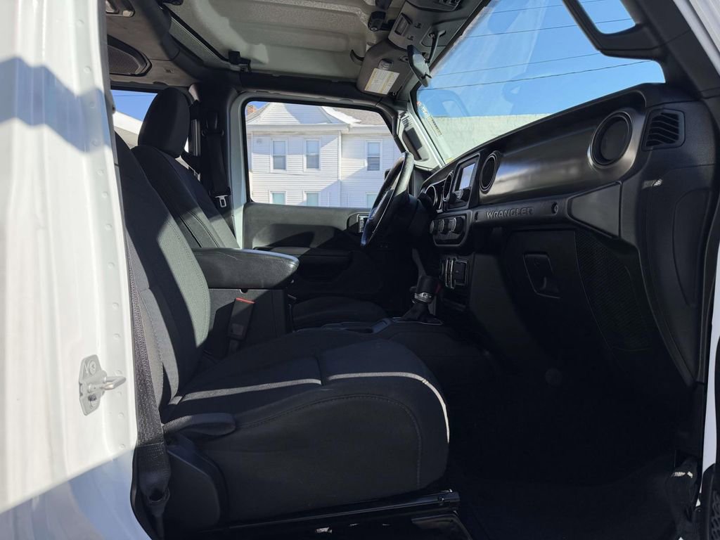 Used 2019 Jeep Wrangler Unlimited Sport S image 11