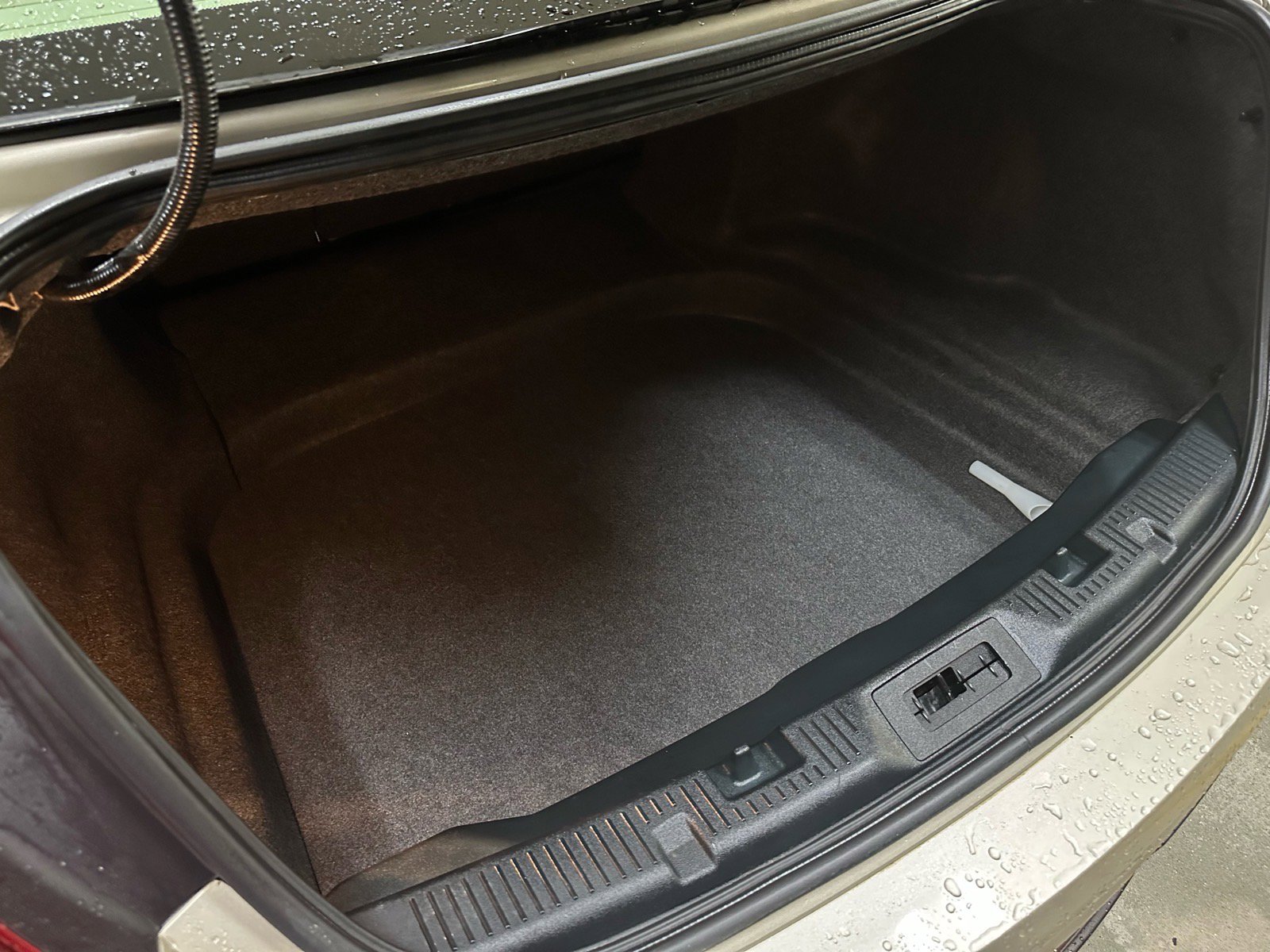 Used 2018 Ford Taurus SEL image 15