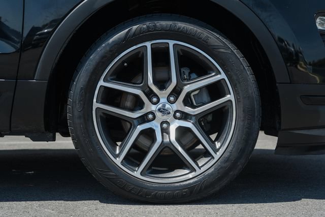 Used 2018 Ford Explorer Sport w/ Equipment Group 401A AWD/4WD image 26