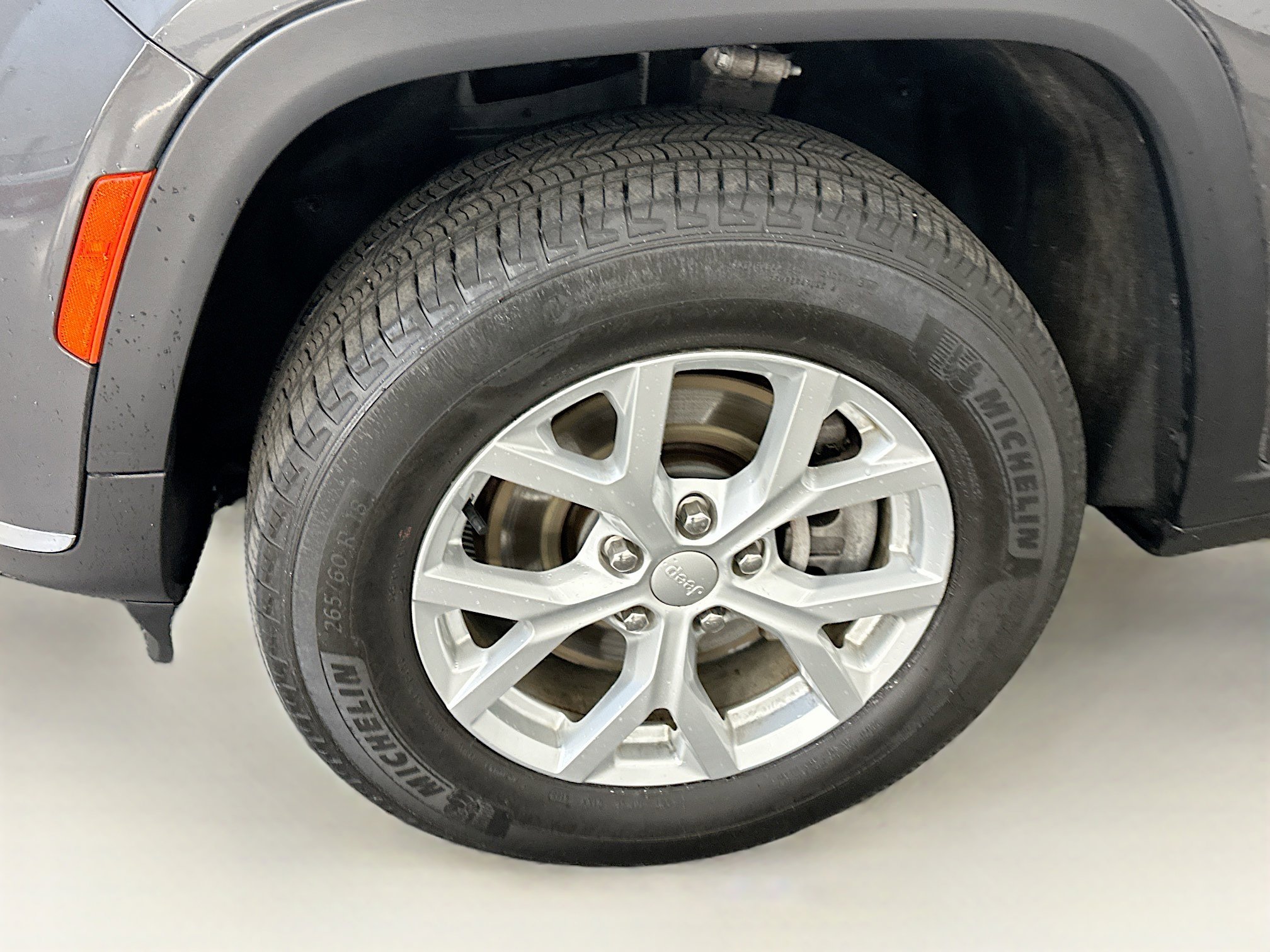 Used 2023 Jeep Grand Cherokee L Limited image 11