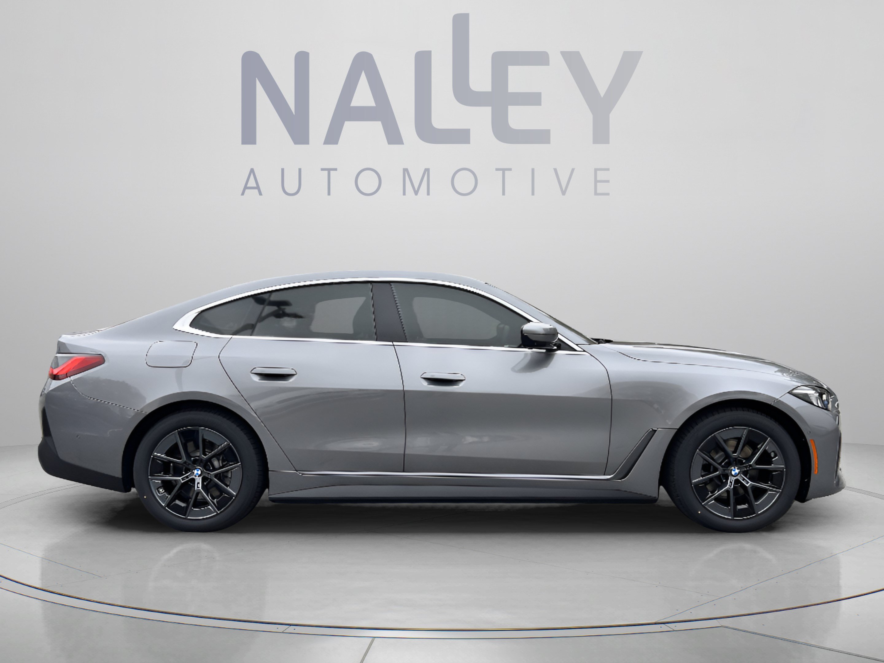 Used 2026 BMW i4 eDrive40 w/ Parking Assistance Package RWD image 5