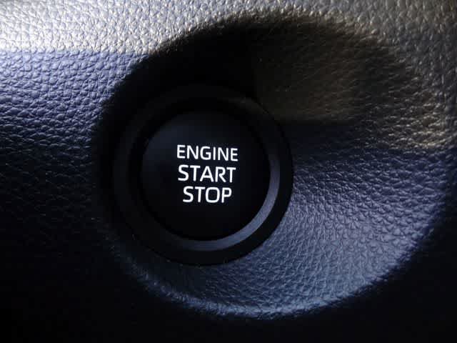 Certified 2026 Toyota Corolla Cross XLE FWD image 18