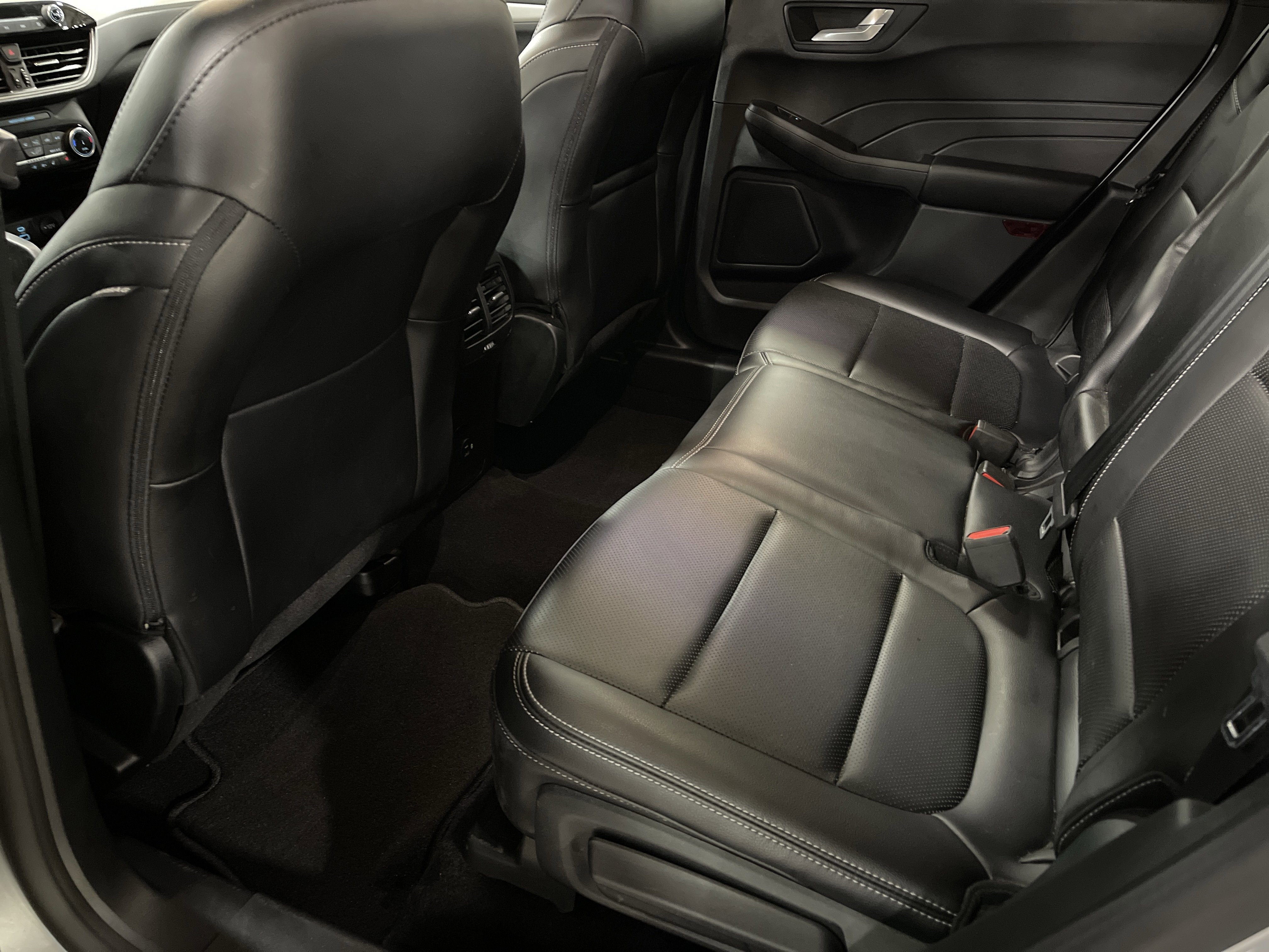 Used 2022 Ford Escape SEL image 11