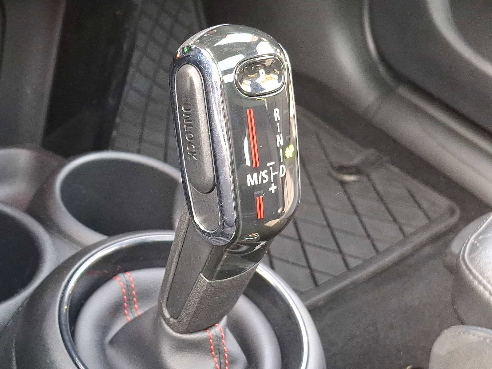 Used 2020 MINI Cooper S image 12