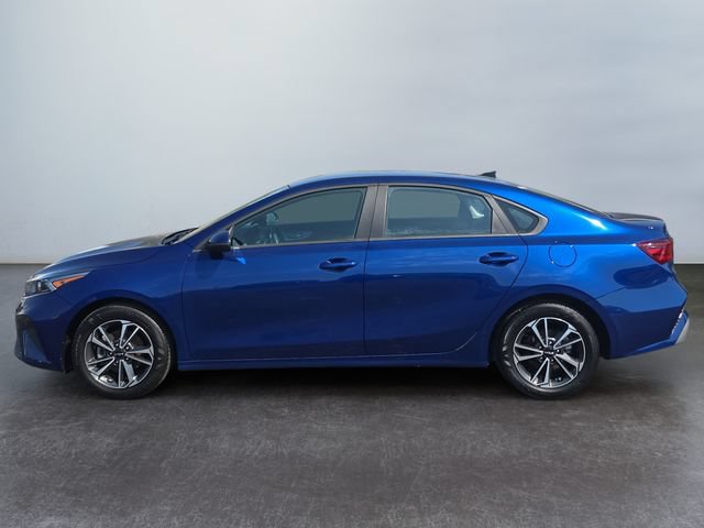 Used 2024 Kia Forte LXS w/ LXS Technology Package FWD image 2