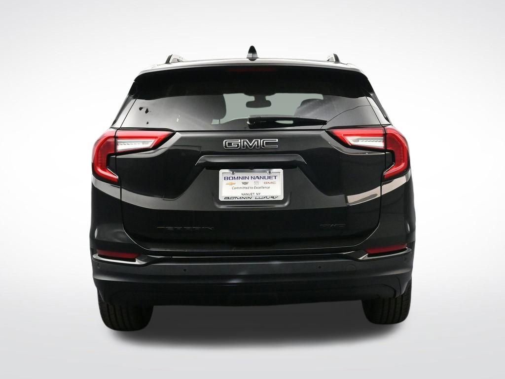 Used 2022 GMC Terrain SLE w/ Driver Convenience Package AWD/4WD image 4