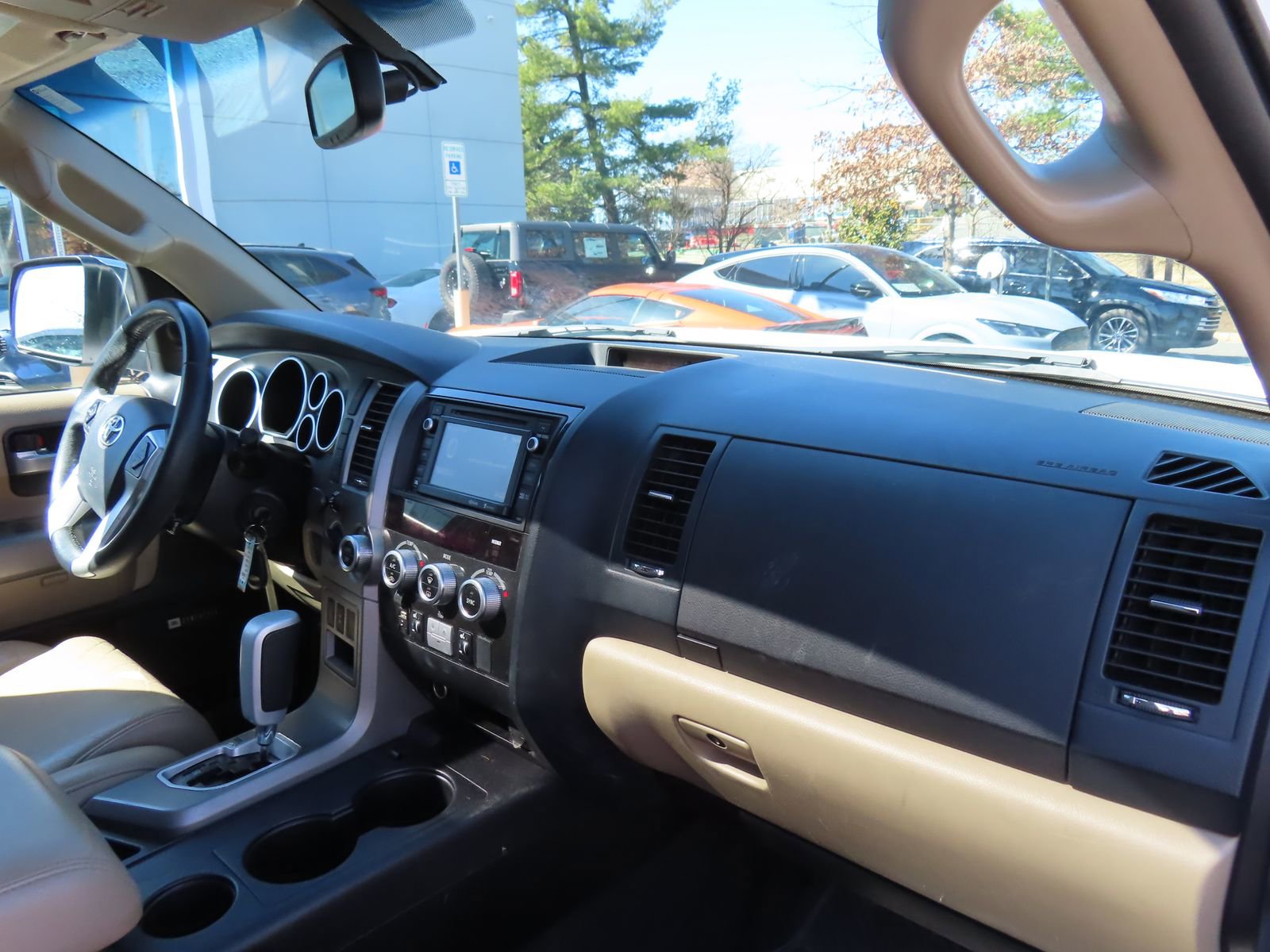 Used 2015 Toyota Sequoia Limited image 22