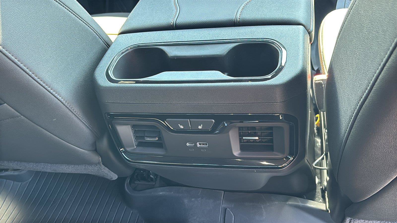 New 2026 GMC Sierra 1500 AT4 w/ AT4 Premium Package AWD/4WD image 24