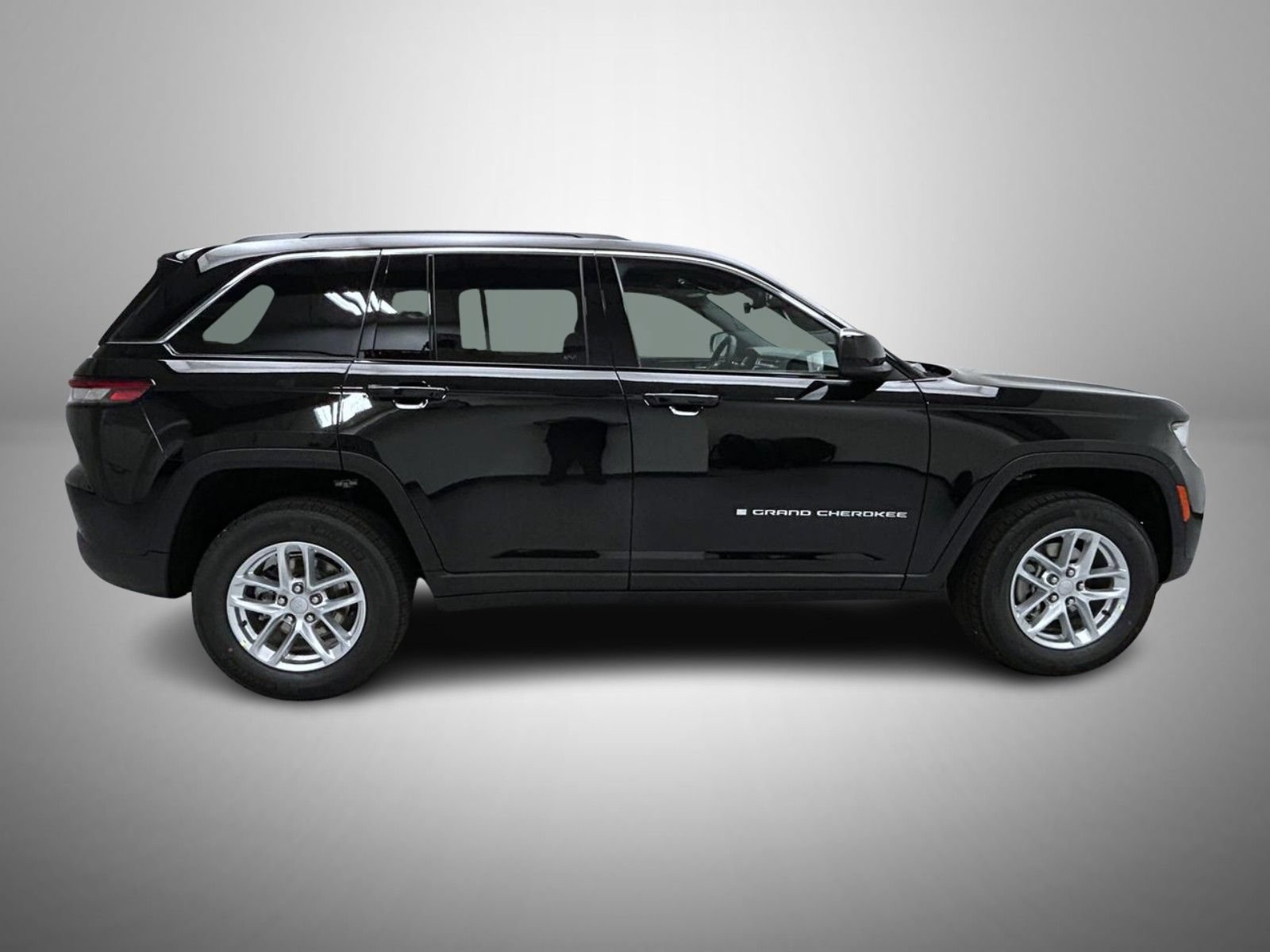 New 2026 Jeep Grand Cherokee Laredo X AWD/4WD image 4
