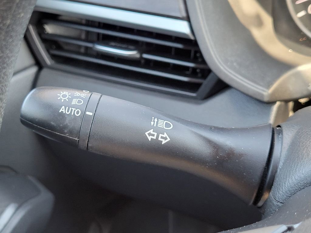 Used 2024 Nissan Altima 2.5 SV image 27