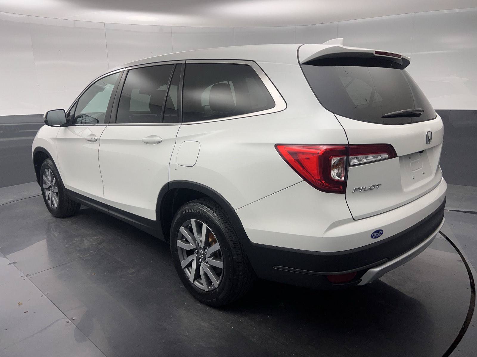 Used 2021 Honda Pilot EX image 5