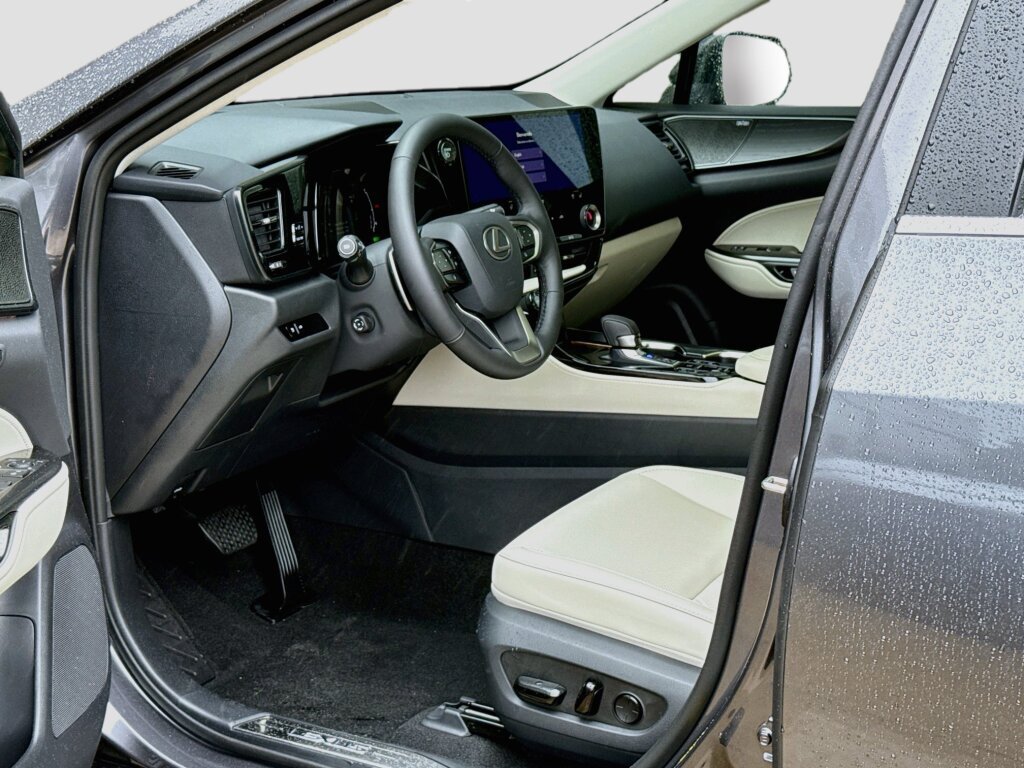 New 2026 Lexus NX 450h+ AWD w/ Accessory Package (2T) image 4