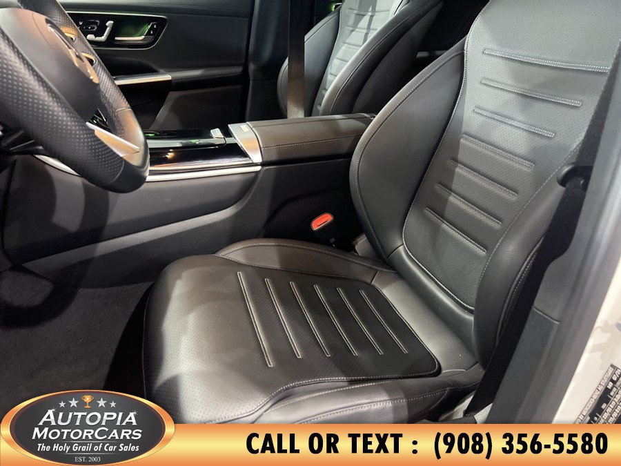 Used 2025 Mercedes-Benz GLC 350e 4MATIC w/ AMG Line image 9