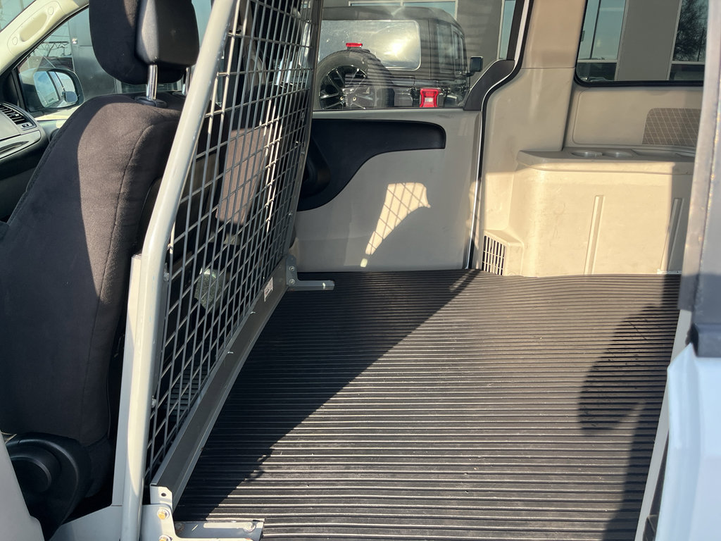 Used 2014 RAM C/V Tradesman w/ UConnect Hands-Free Group image 23