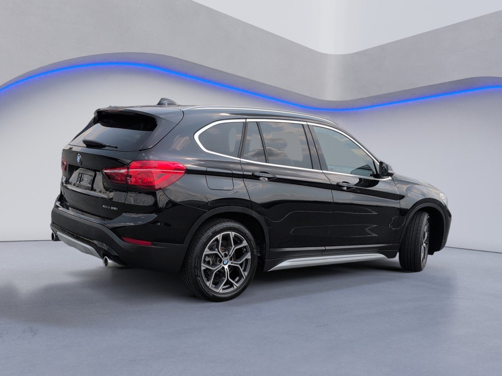 Used 2020 BMW X1 xDrive28i AWD/4WD image 4