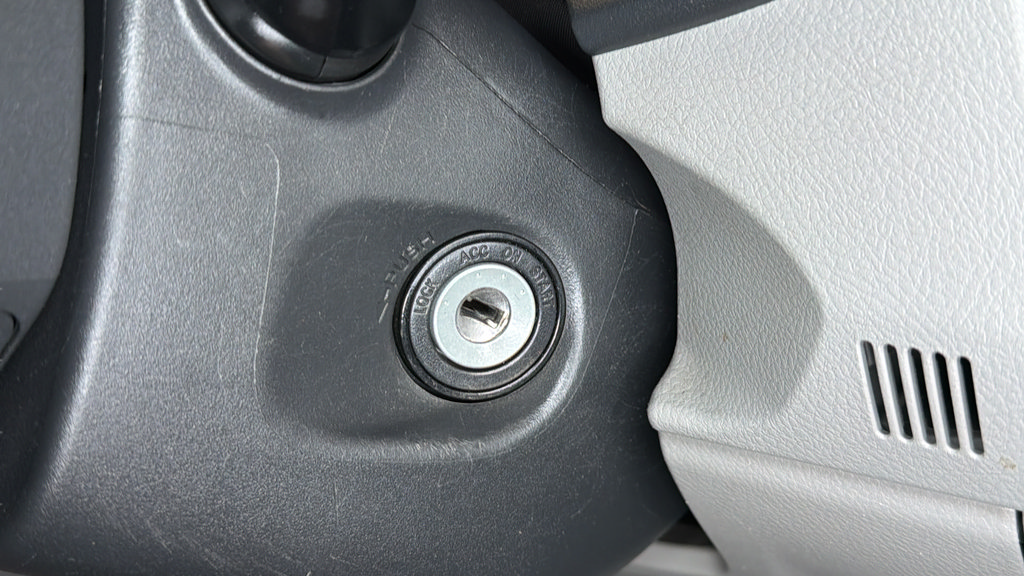 Used 2013 Toyota Corolla LE w/ Premium Pkg FWD image 24