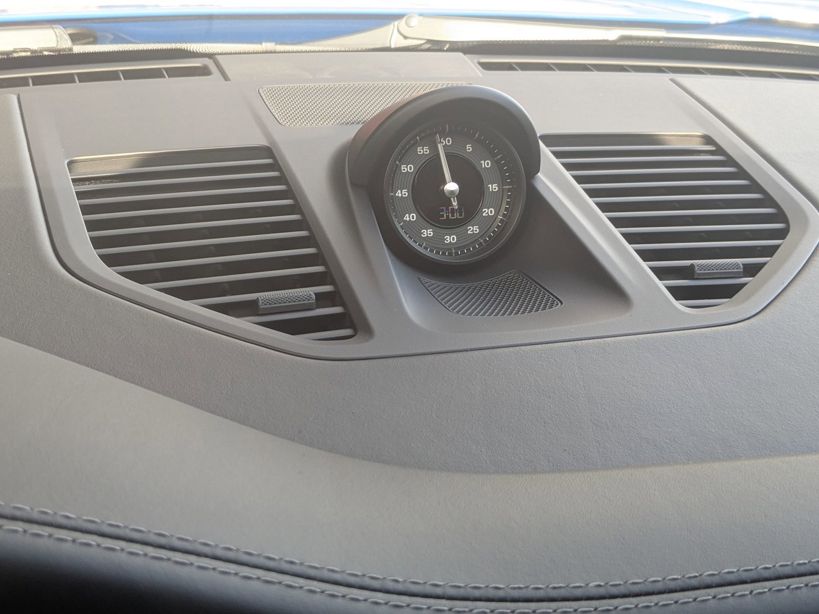 Certified 2025 Porsche 911 Carrera 4 GTS image 26