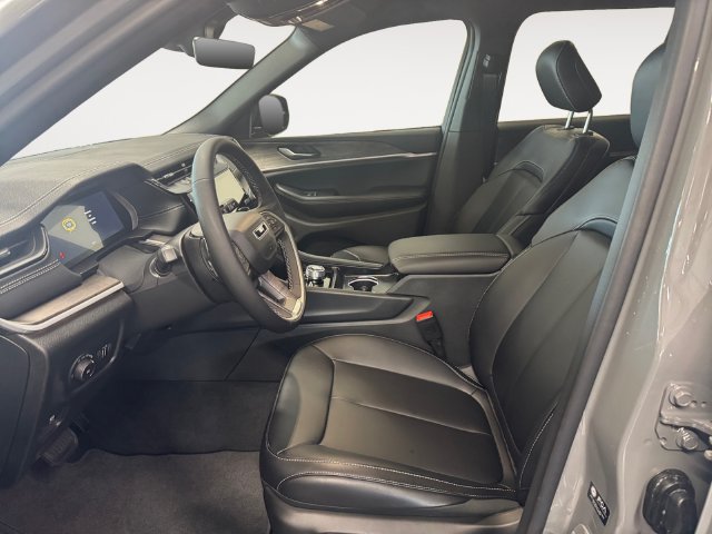 New 2027 Jeep Grand Cherokee Limited AWD/4WD image 8