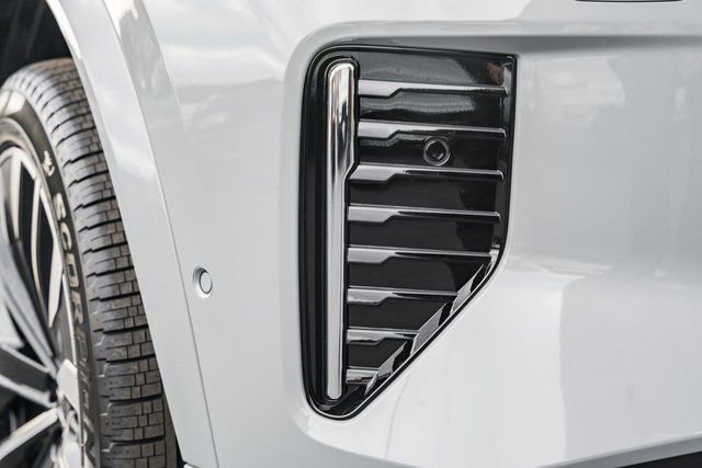 New 2026 Volvo XC90 B6 Plus w/ Protection Package Premier image 15