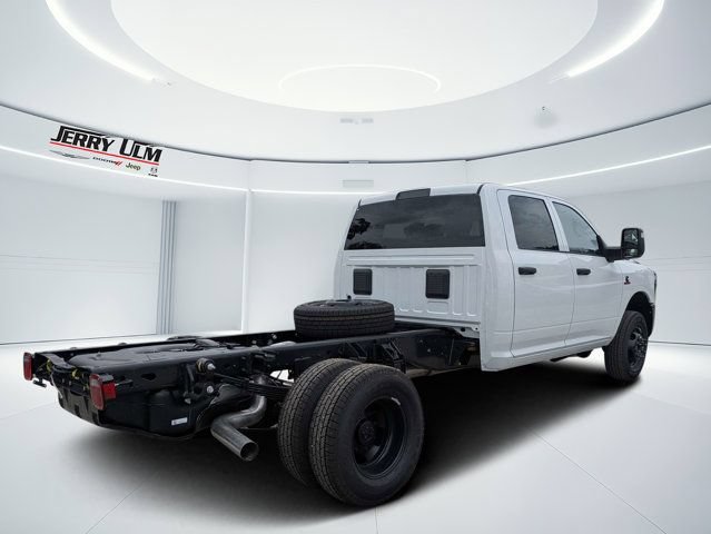New 2026 RAM 3500 Tradesman AWD/4WD image 3