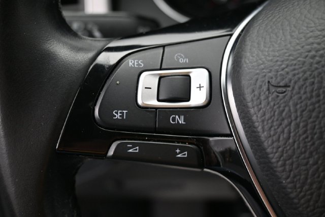 Used 2018 Volkswagen Atlas SE FWD image 18