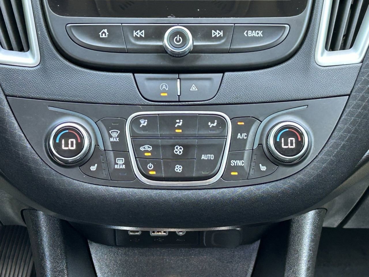 Used 2023 Chevrolet Malibu LT image 16