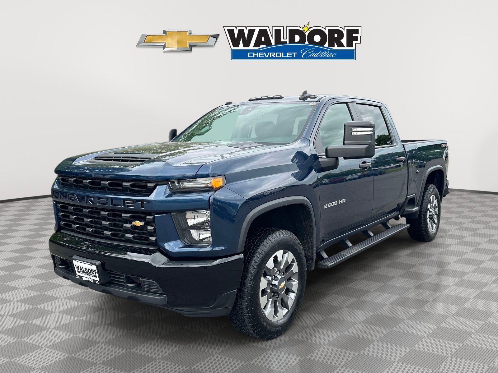 Used 2023 Chevrolet Silverado 2500 Custom w/ Custom Value Package AWD/4WD image 3