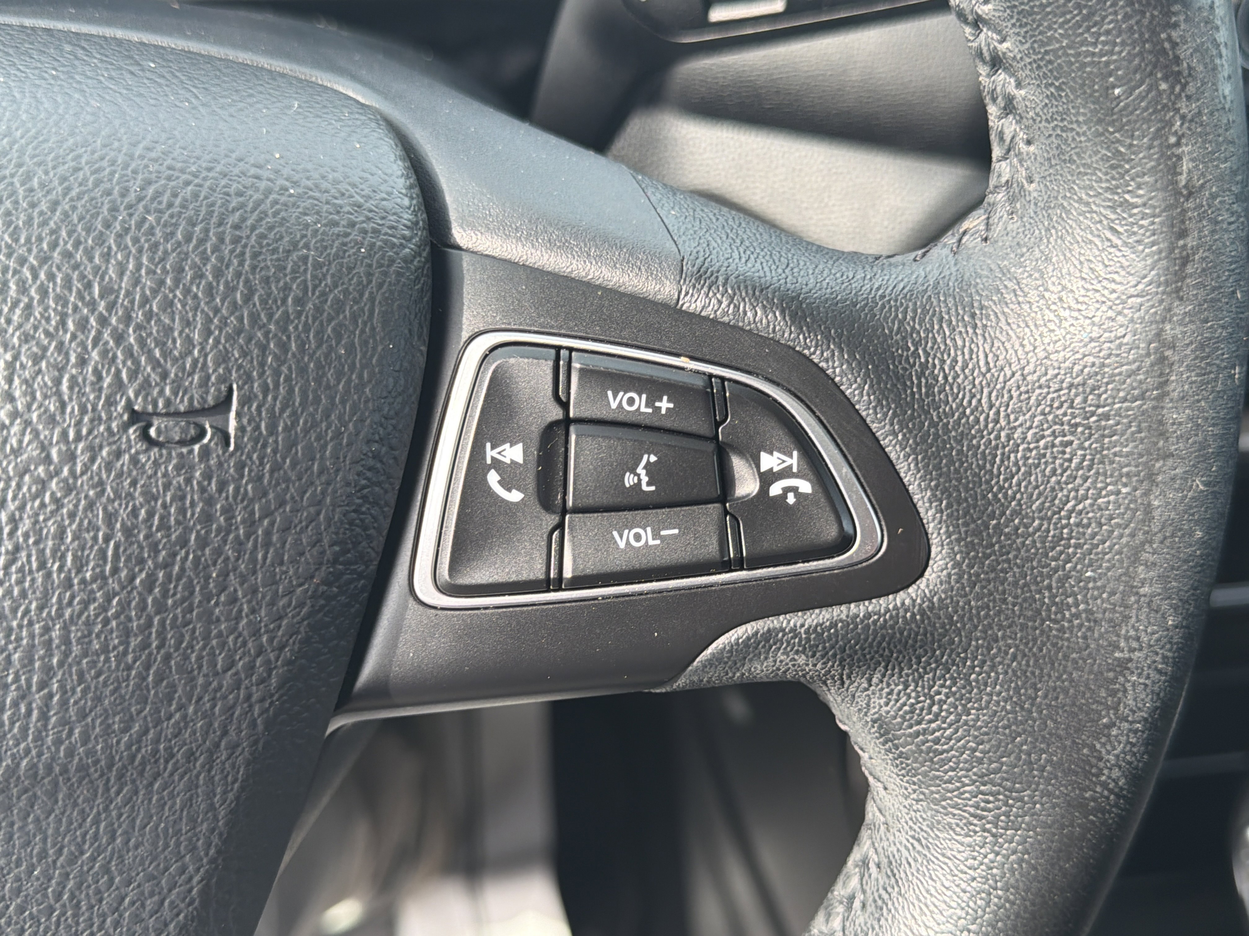 Certified 2019 Ford EcoSport SE w/ SE Convenience Package image 19