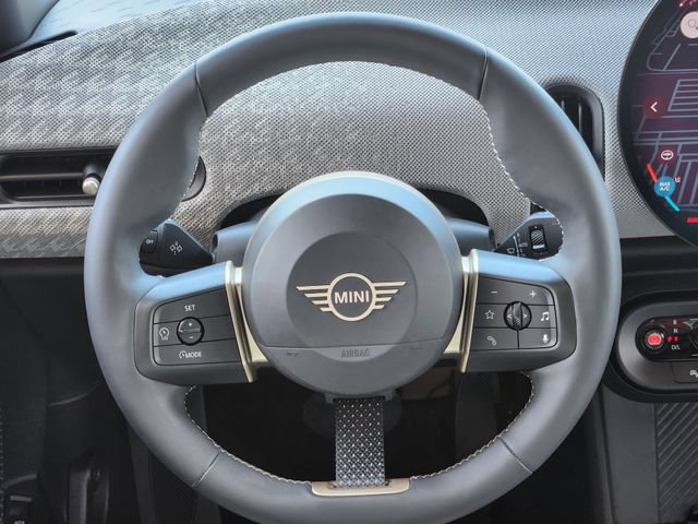 Used 2025 MINI Cooper 2-Door Hardtop FWD image 26